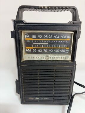 Radio Vintage General Electric GE 7-2800A AM/FM  Two Way Power WORKS